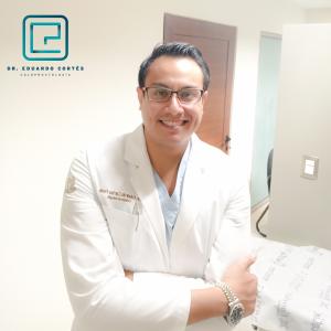 Dr. Eduardo Cortés Favila - Especialista en Cirugía General, Proctólogo