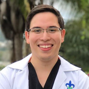 Dr. David Adrián Martínez Galindo - Médico General / Familiar