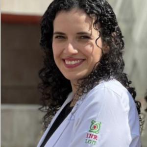 Dra. Stephanie Rubí Pérez Saldaña - Especialista en Medicina Física y Rehabilitación