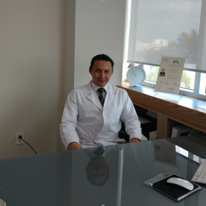 Dr. Javier Tovar Suárez - Endocrinólogo