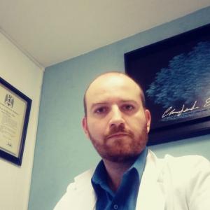 Dr. Hugo Fernández Pérez - Ginecólogo Obstetra