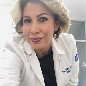 Dra. Leticia Díaz Martínez - Especialista en Medicina Física y Rehabilitación