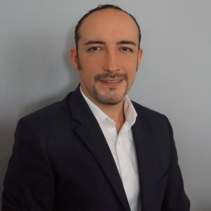 Dr. Adrián Villicaña Aguilar - Especialista en Cirugía General