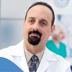 Dr. Anibal Jesús González Echevarría - Urólogo