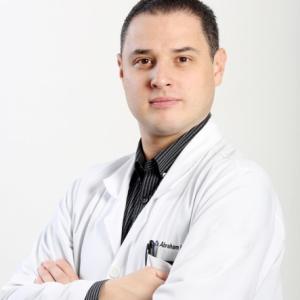 Dr. Abraham López Zepeda - Urólogo