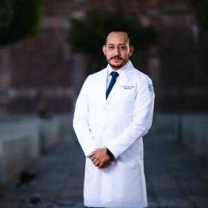 Dr. Daniel Arellano Sánchez - Especialista en Medicina Crítica