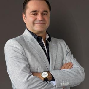 Dr. Rodolfo Uribe Valle - Especialista en Cirugía Plástica