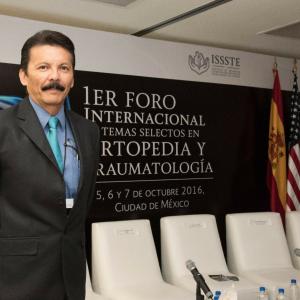Dr. José Guadalupe Martínez Estrada - Traumatólogo y Ortopedista